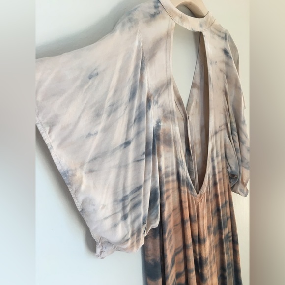 Boho LUX Tie Dye Boho Beach Dress - Picture 7 of 9